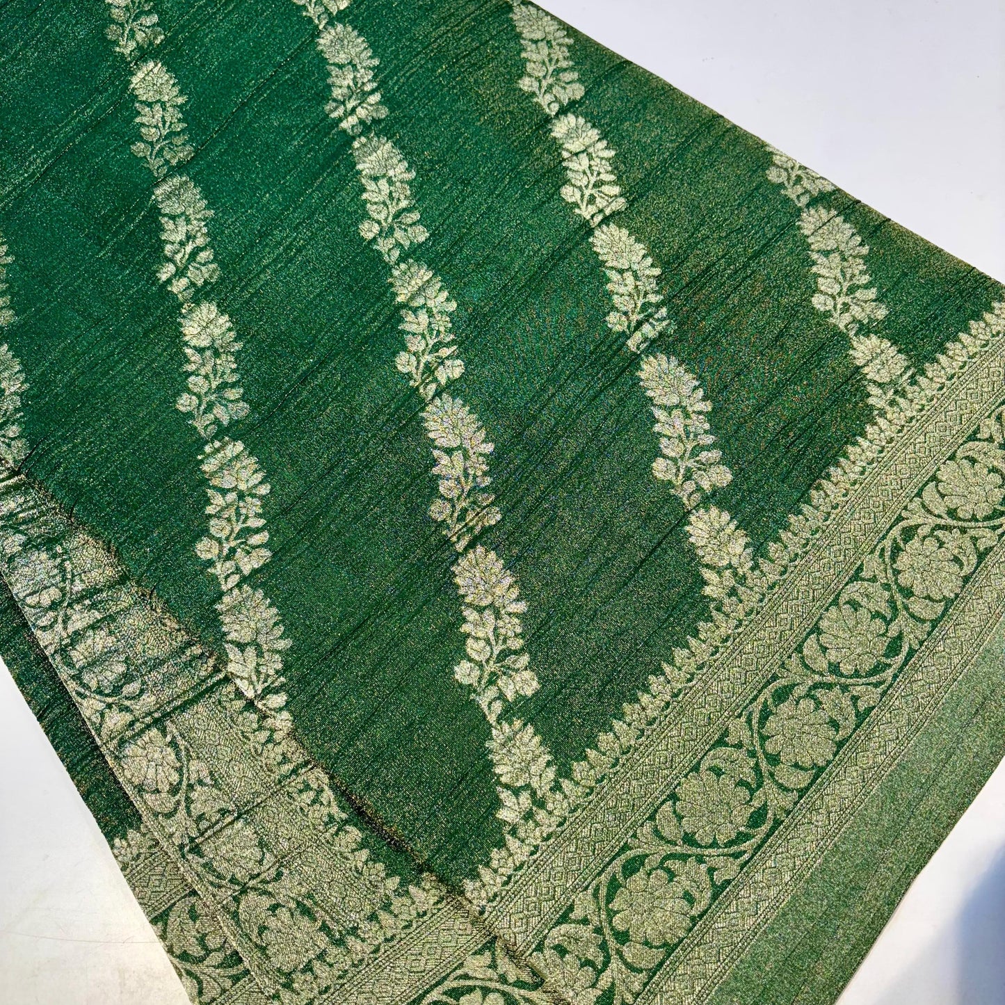 Banarasi Zari Crepe Saree