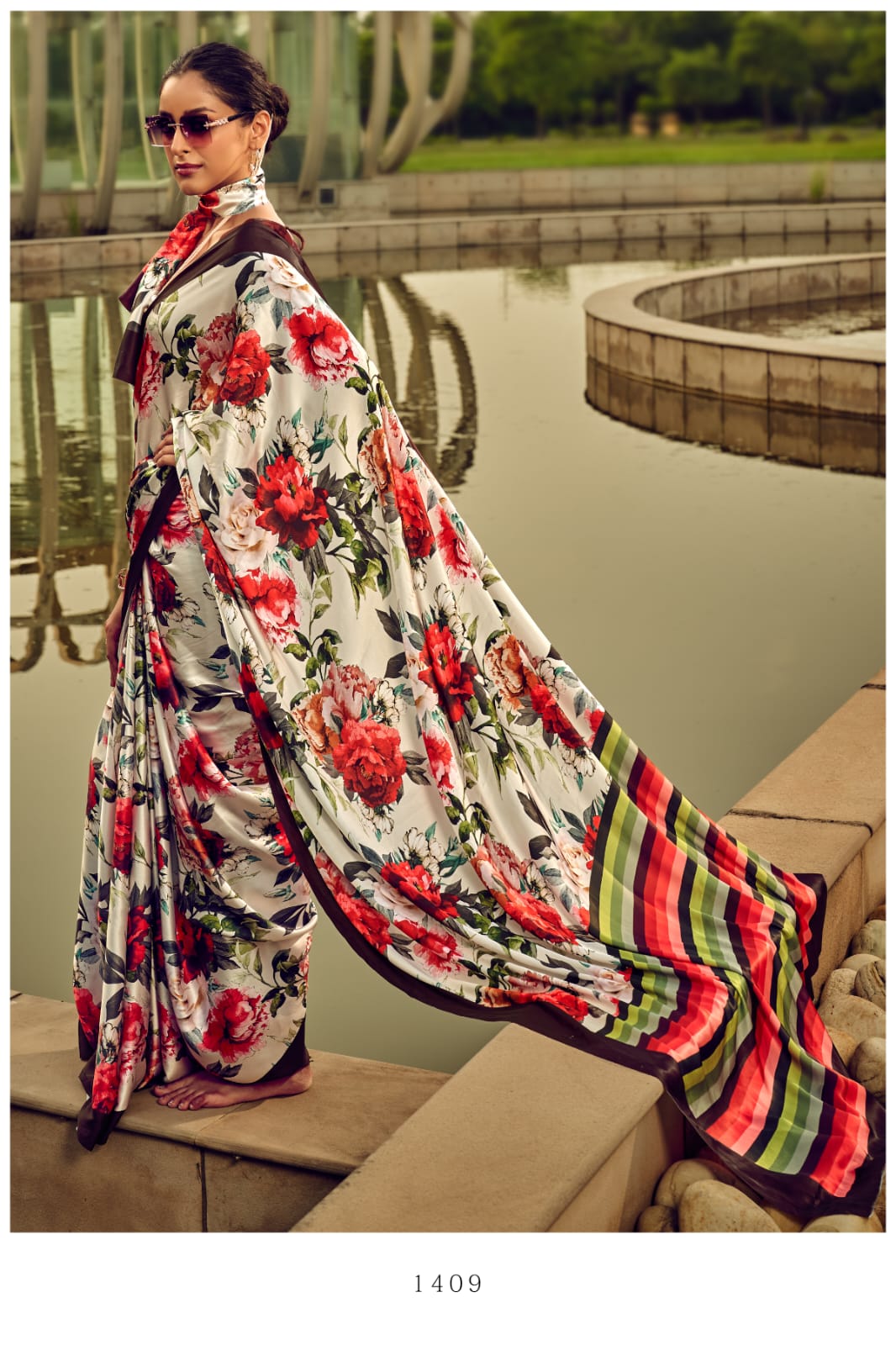 Японское атласное креповое сари