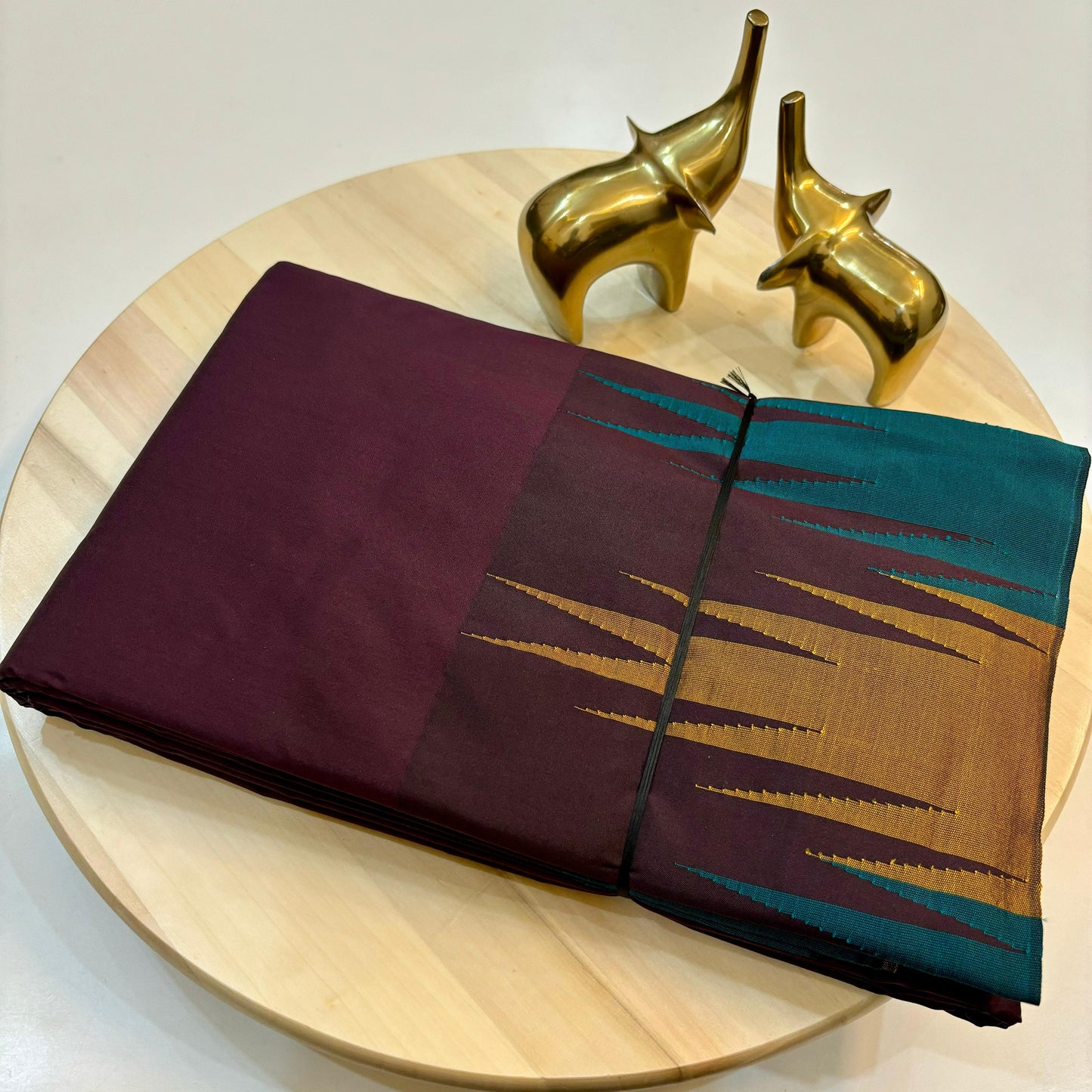 Мягкое шелковое сари | Граница храма