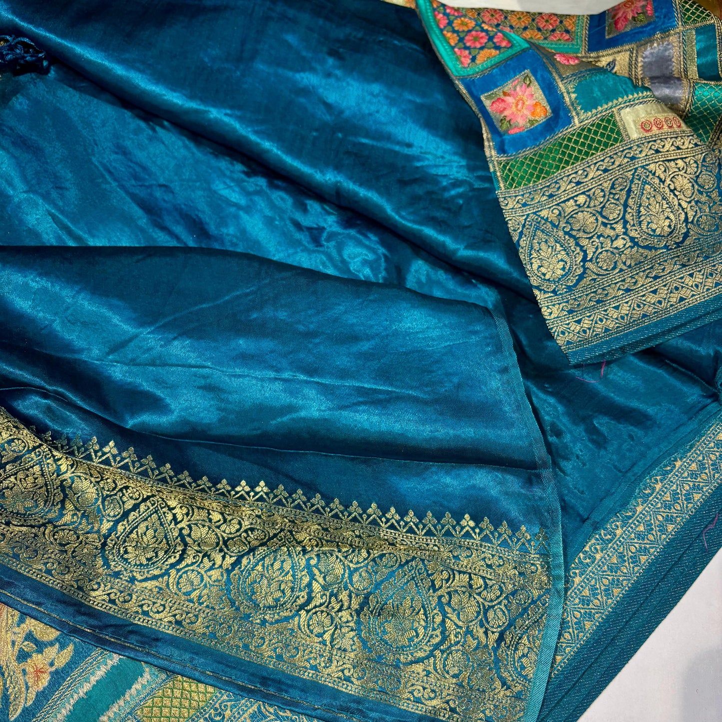 शुद्ध जॉर्जेट प्रिंटेड साड़ी