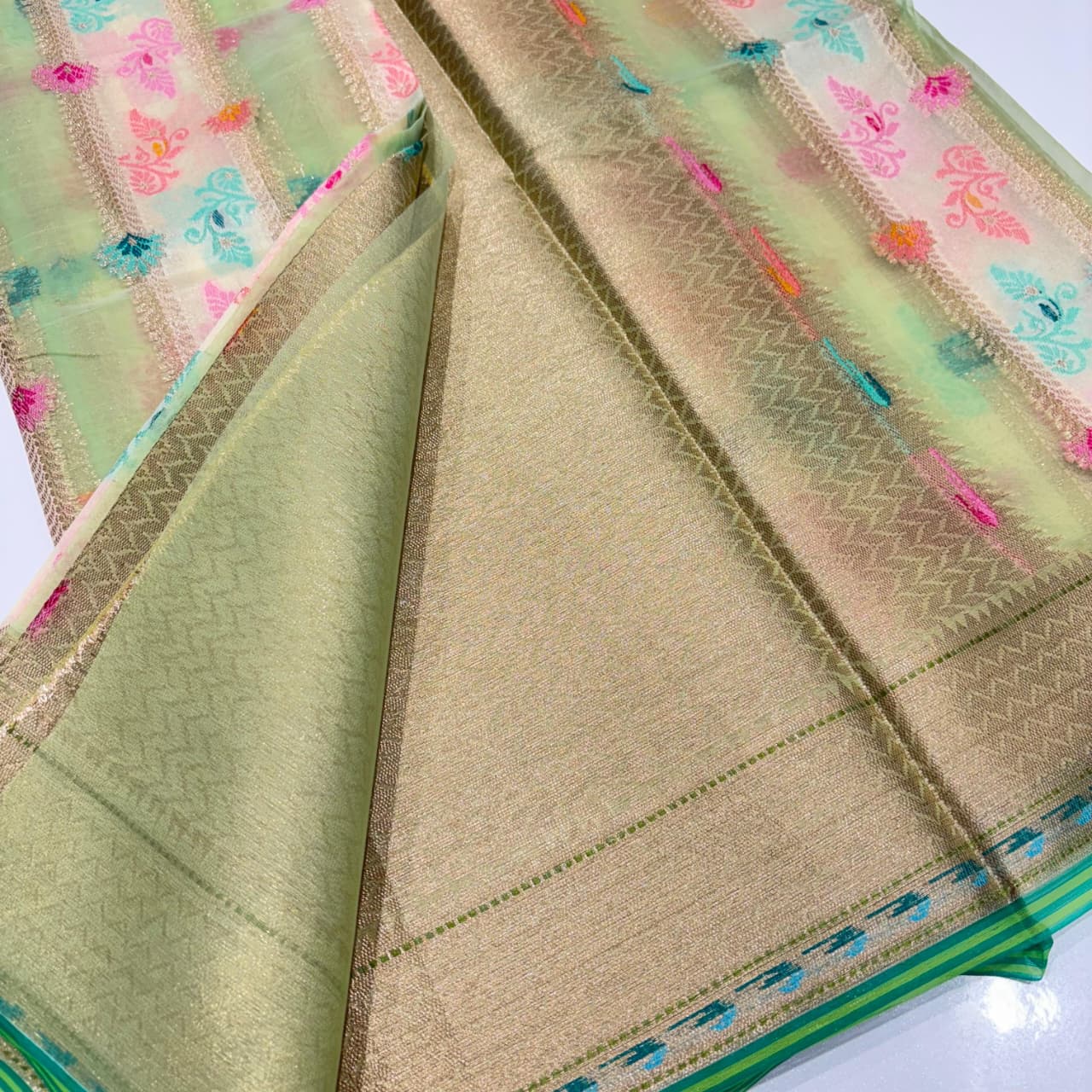 Banarasi Rangkat Organza Saree