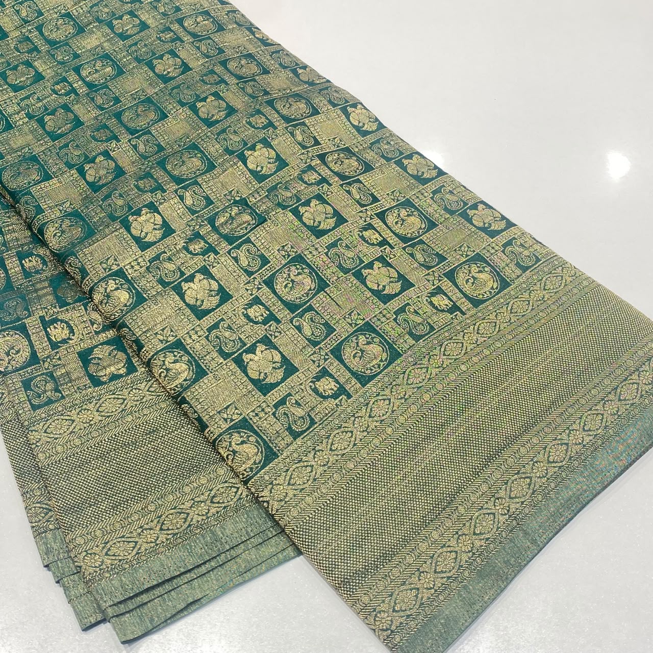 Brocade Mysore Wrinkle Crepe Saree