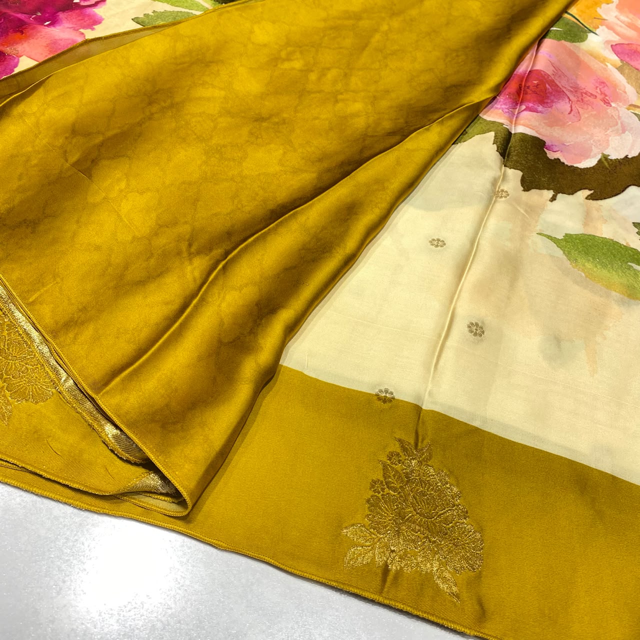 Premium Printed Crepe Saree