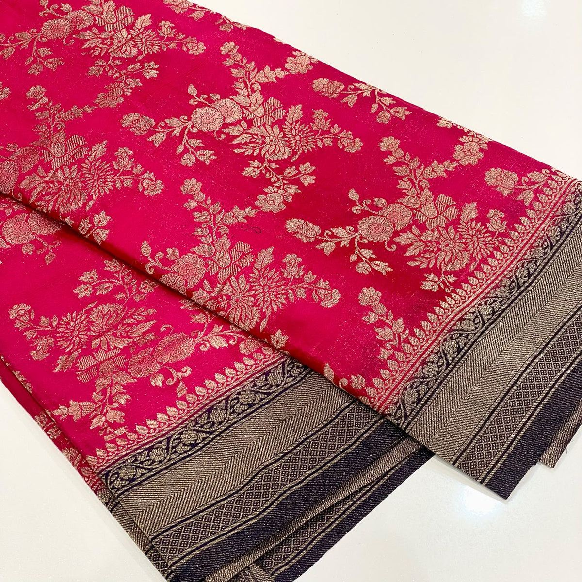 Banarasi Wrinkle Chiffon Saree