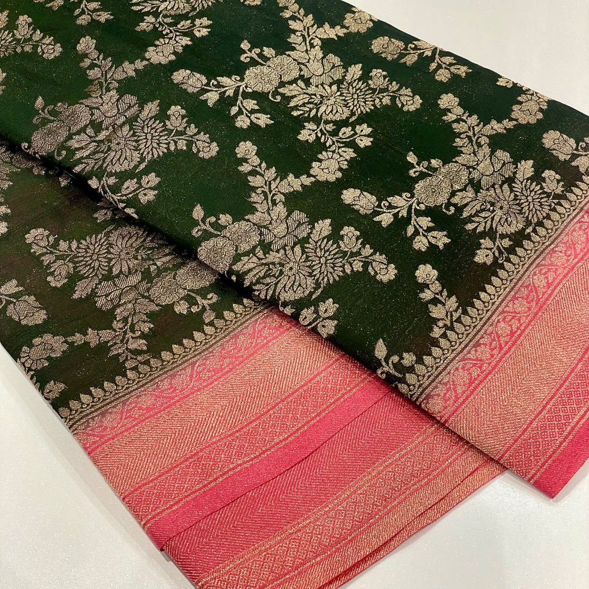 Banarasi Wrinkle Chiffon Saree