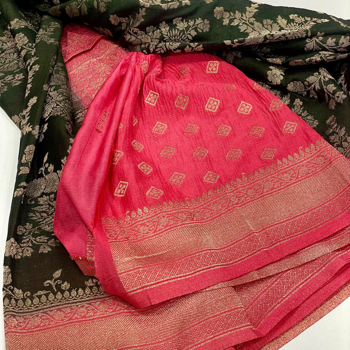 Banarasi Wrinkle Chiffon Saree