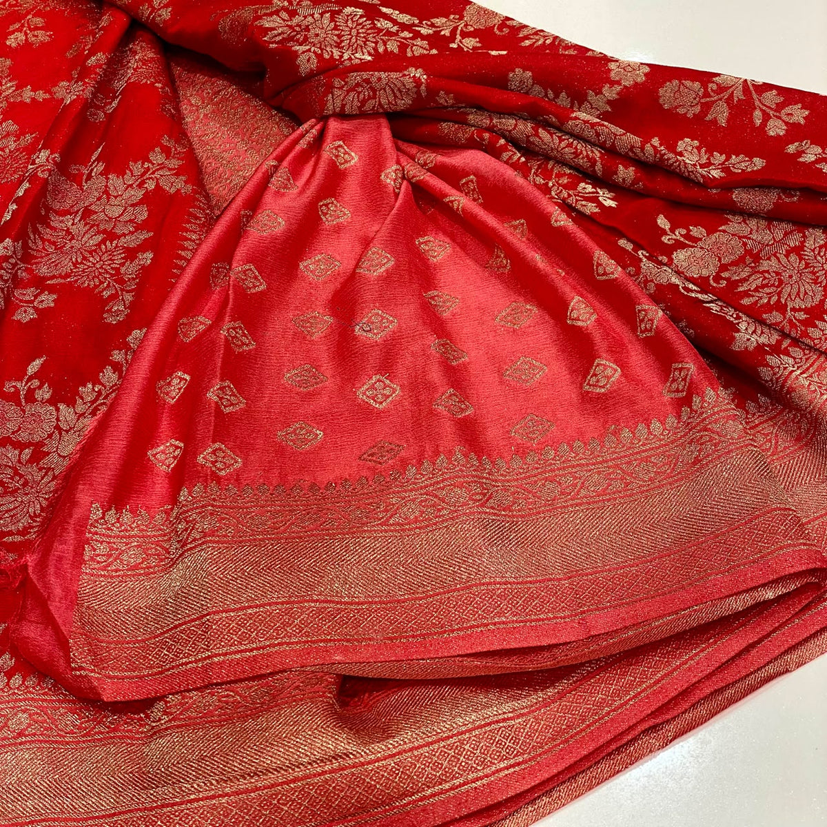 Banarasi Wrinkle Chiffon Saree