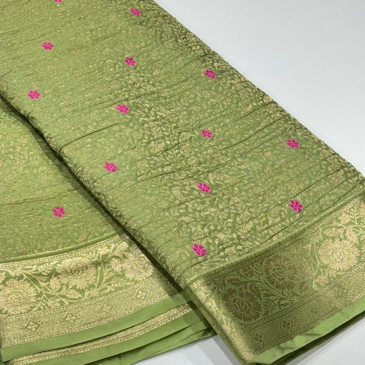 Brocade Wrinkle Chiffon Saree